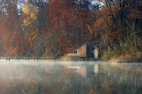 Pier at the Woerthsee lake, early morning, Bavaria, Germany, Europe
