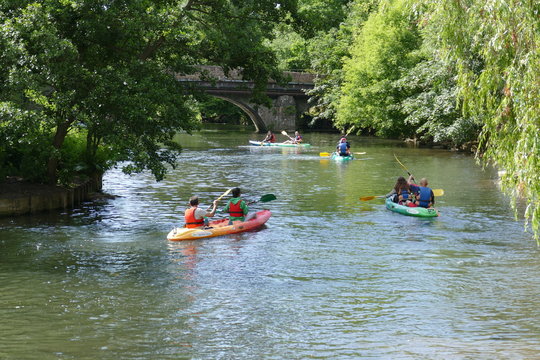 Cano&euml;s sur l'Yerres