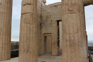 Imagen del interior de la Acr&oacute;polis Griega 