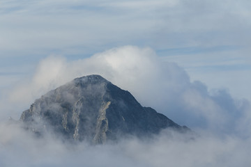 雲湧く剣岳