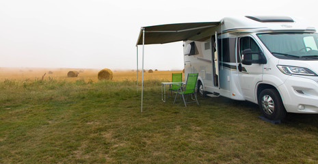 Wohnmobil mit Textfreiraum