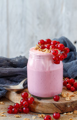 Red currants and yogurt