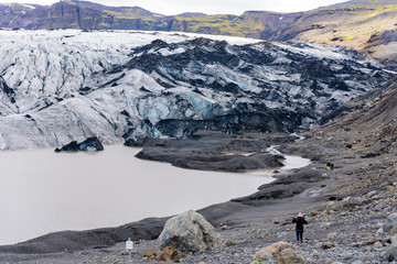 Senderismo por el glaciar Solheimajokull, Islandia.