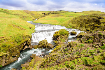 península de Snaefellsnes. Escena de la mañana pintoresca y hermosa. Lugar famoso de la cascada...