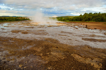 Geyser, zona geotermal Strokkur en, Islandia