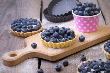Tartlets with blueberry