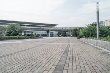 Fototapeta na wymiar Park, the foreground is pedestrian pavement