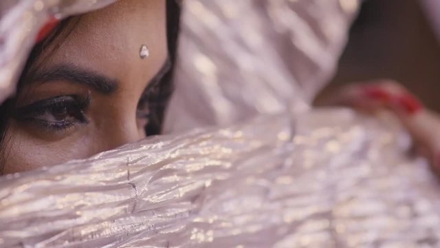Eyes Odalisque - Belly Dancer