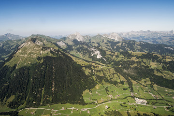 Gleitschirmfliegen in Gstaad