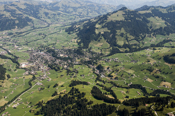Gleitschirmfliegen in Gstaad