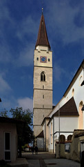 Stadtpfarrkirche St.Blasius... im 14.Jh. erbaut, zunächst gotische Hallenkirche, 1738 barocke...