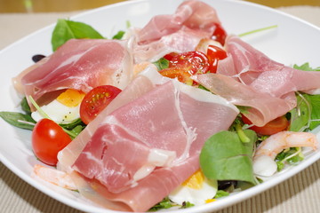 生ハムのサラダ