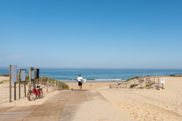 CAP FERRET (Bassin d'Arcachon, France), accès à la plage côté océan