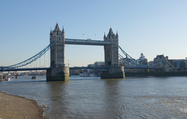 Fototapeta na wymiar View of the London Bridge on the River Thames