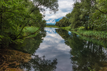 Fototapeta na wymiar Naturbelassener Teich