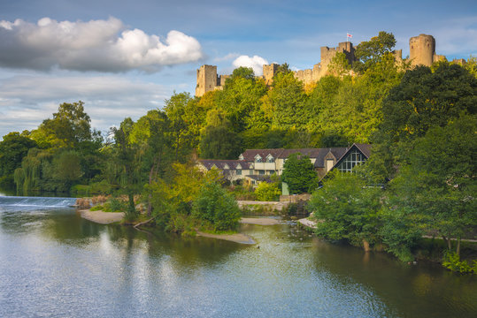 UK, England, Shropshire, Ludlow, Ludlow Castle and River Teme