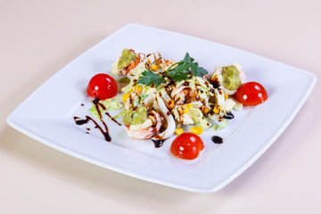Prawn salad with seafood