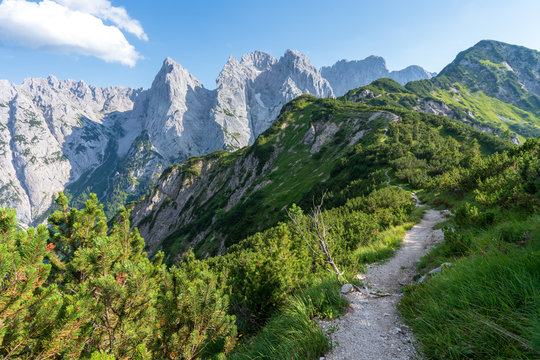 Kaiserbachtal Weg zum Stripsenjochhaus