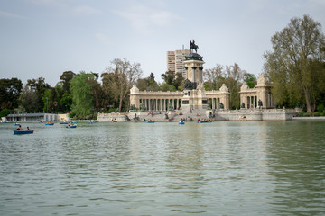 Fototapeta na wymiar MADRID, SPAIN Monument to king Alfonso XII Park El retiro