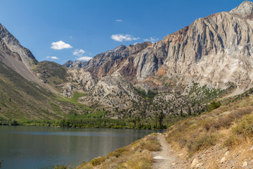 Fototapeta na wymiar The Hiking Trail Around Convict Lake, Eastern Sierra Mountains, California