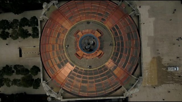 DOLLY BACK TO DISCOVER THE REVOLUTION MONUMENT IN MEXICO CITY, A BEAUTIFUL MUSEO BUILDING