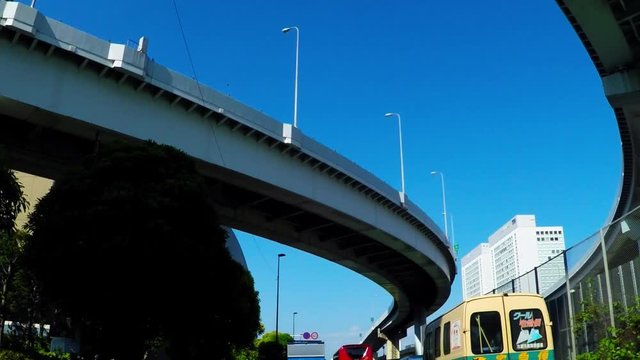 日本の道路。混雑している国道357号。有明付近