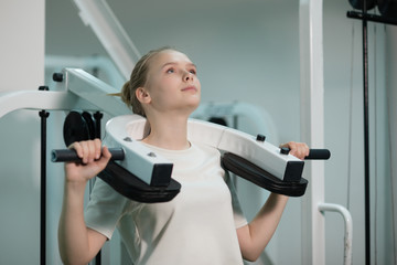 girls doing sports in the gym
