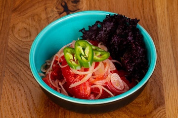Tomato salad with onion