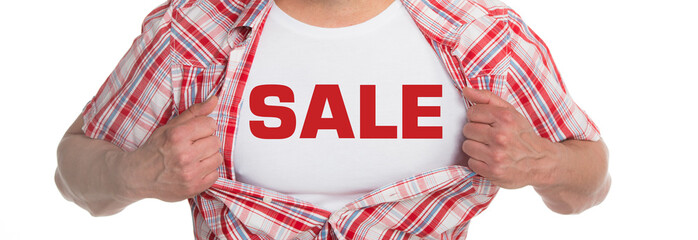 mann präsentiert aktion auf der brust