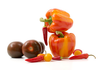Kumato-Tomaten, 'Tigerpaprika und Peperoni
