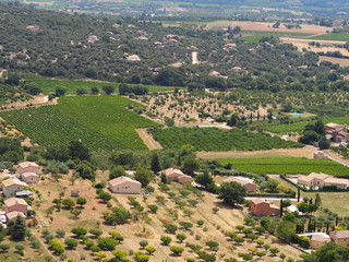 Fototapeta na wymiar View from the heights of Saint-Saturnin-lès-Apt