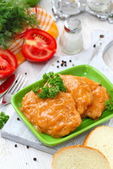 Meat stake stew with tomato sauce