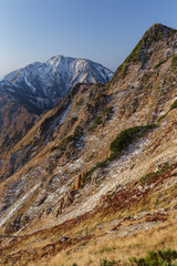 八方尾根から見る初冠雪した五竜岳