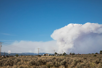 Fototapeta na wymiar Pillar of smoke from the 416 forest fire in Durango, Colorado