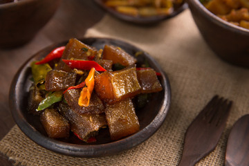 spicy oseng kikil