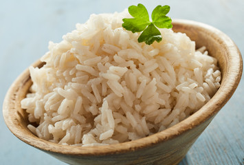 Close up on a bowl of cooked long grain rice