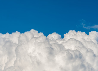 Naklejka premium blue sky and white cloud .