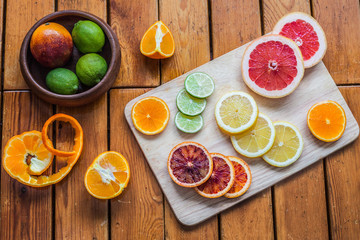 Citrus mix: lemon, lime, red orange, orange and grapefruit