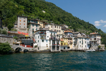 Fototapeta na wymiar details of the buildings located on Lake Como