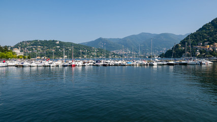 Fototapeta na wymiar boats moored on Lake Como