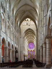 Fototapeta premium Interrior of the gothic cathedral of Laon 