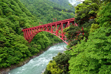 【富山県黒部市】黒部峡谷 新山彦橋