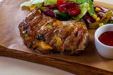 Grilled pork with cheese