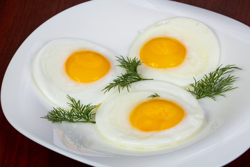 Fried three eggs