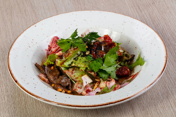 Salad with chicken liver