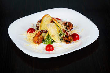 Caesar salad with prawn