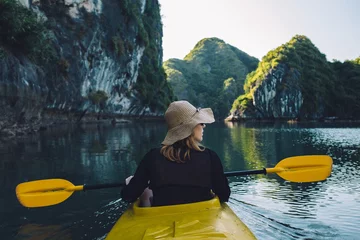 Kayak fahren in der Halong Bucht - Norden von Vietnam © Sebastian Warneke