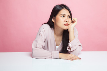 Asian girl is getting bore.