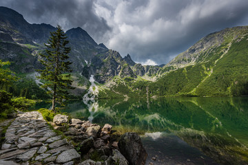 Gewitterwolken über dem Meerauge (Morskie Oko) – Hohe Tatra; Polen