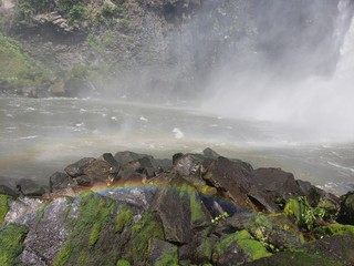Brisa de cascadas en Salto de Eyipantla, Veracruz, México. 